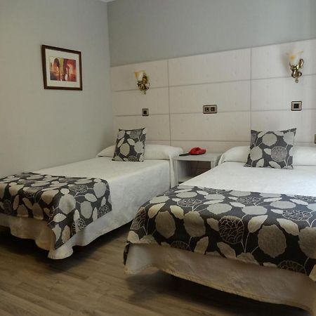 Hotel Los Naranjos Касерес Номер фото